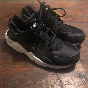 Nike Hurache Sneakers